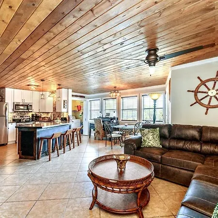 Captains Quarters 3 Comm Pools Pet Friendly